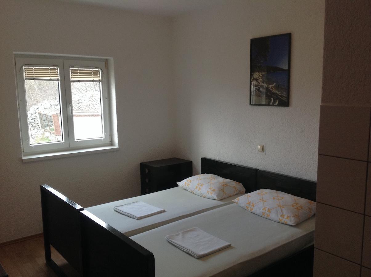Katarina Apartments And Rooms Sibinj Krmpotski Kamer foto
