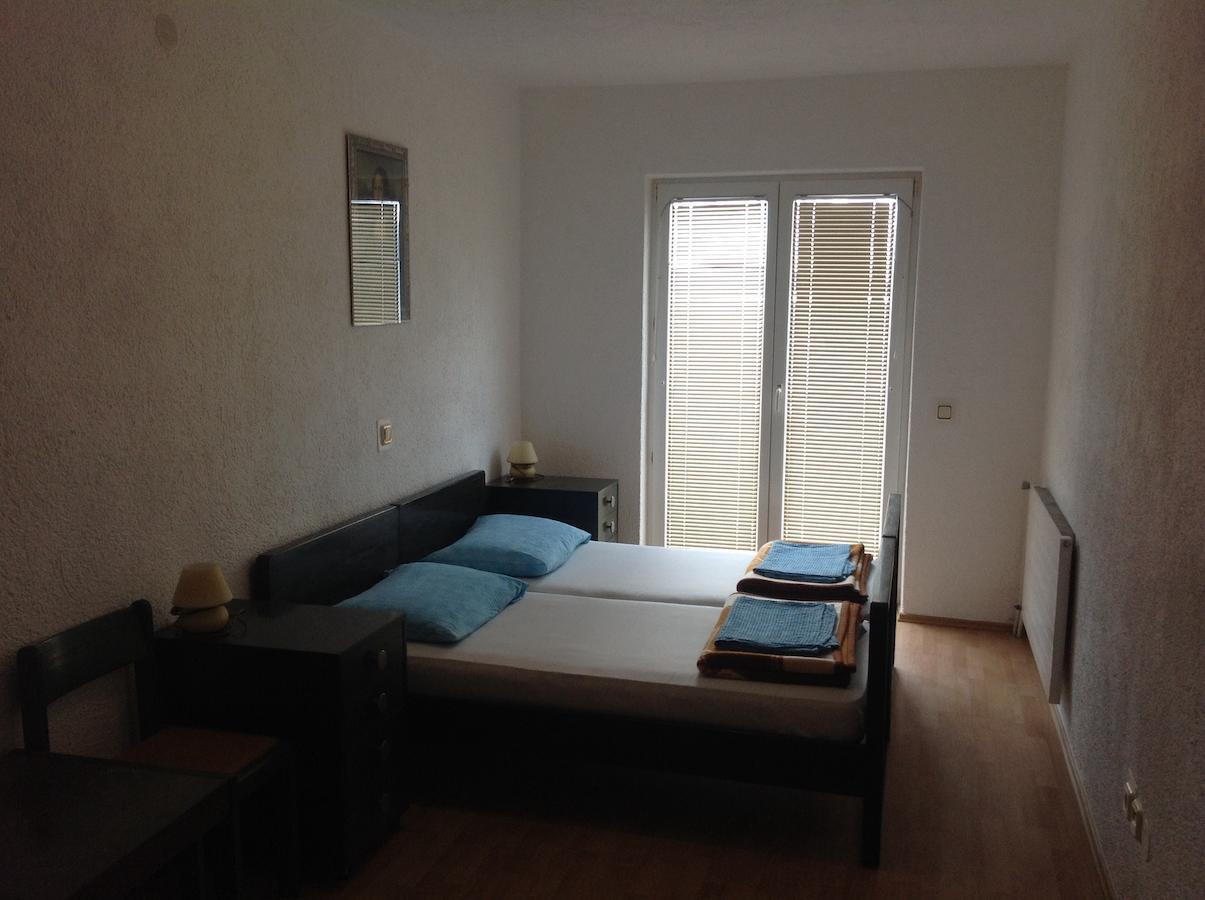 Katarina Apartments And Rooms Sibinj Krmpotski Kamer foto